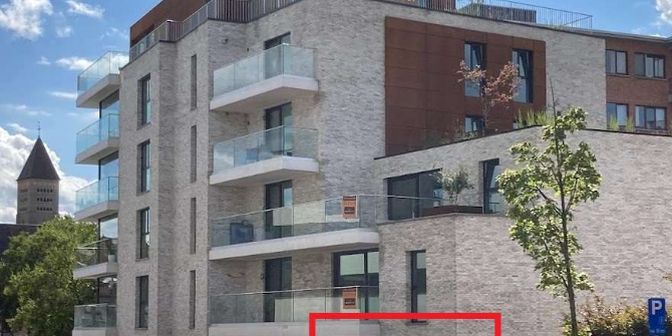 Bien professionnel à vendre à Bochtlaan 3B, 3600 Genk