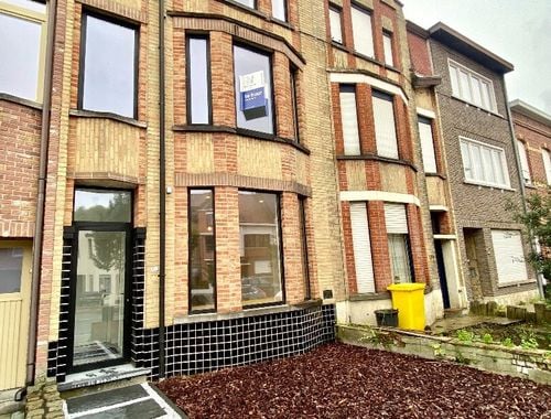                                         Woning te huur in Harelbeke, € 1.000
