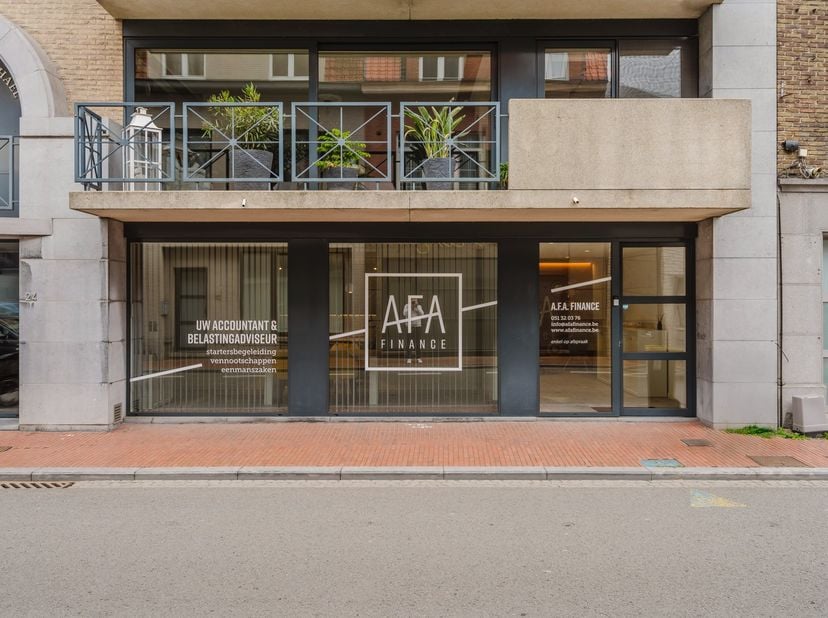 Bien professionnel à vendre
                    à 8870 Izegem