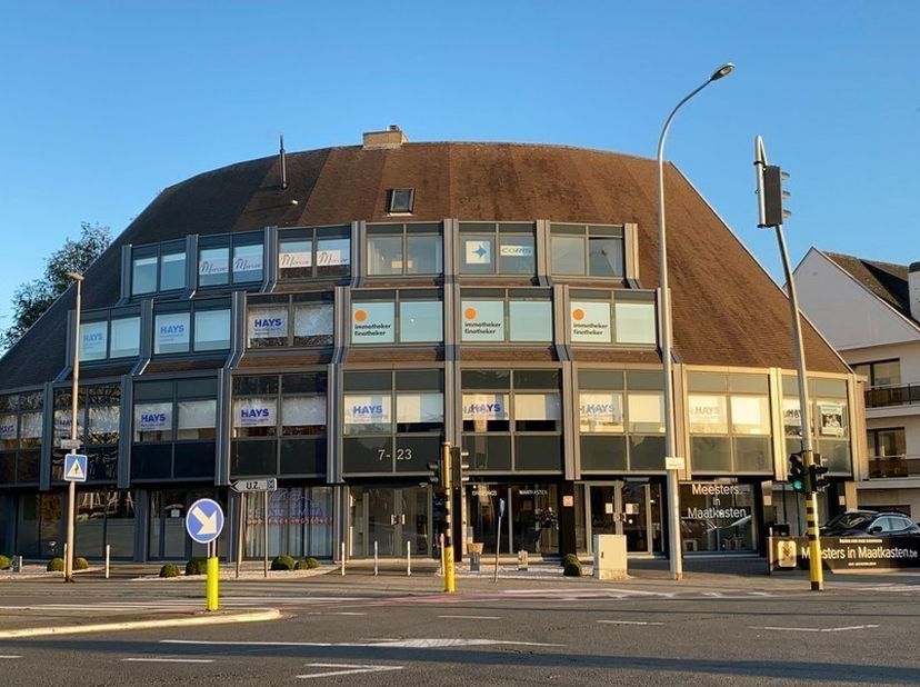 Bedrijfsvastgoed te huur in Oudenaardsesteenweg 7 bus v3,
                    9000 Gent