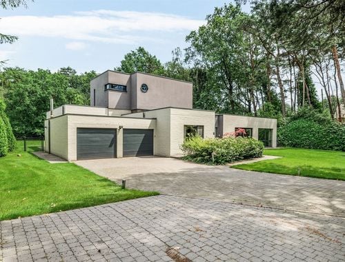                                         Eengezinswoning te koop in Zoersel, € 880.000

