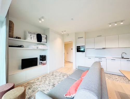                                         Studio te huur in Oudergem, € 995
