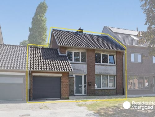                                        Woning te koop in Sint-Pieters, € 299.000
