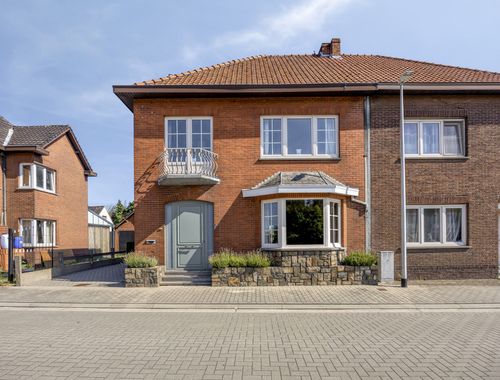                                        Maison à vendre à Kuringen, € 325.000
