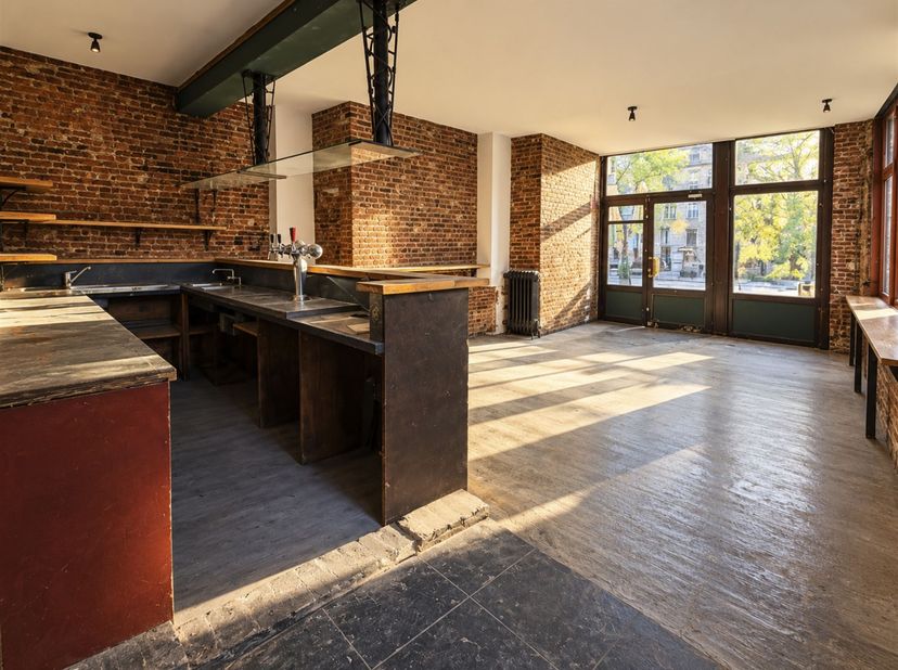Bedrijfsvastgoed te huur in Pieter van Hobokenstraat 25,
                    2000 Antwerpen