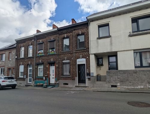                                         Woning te koop in Mont-sur-Marchienne, € 107.000
