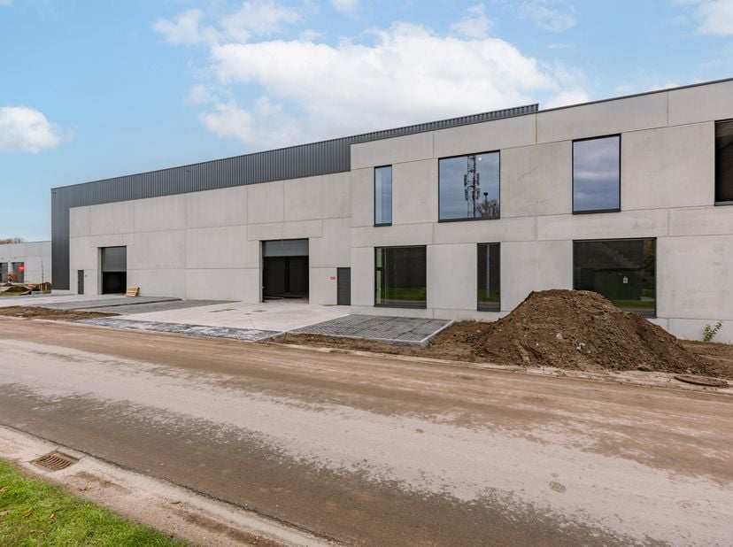 Ontdek het gloednieuwe KMO-project Gruuthuse in Oostkamp.<br />
Dit modern bedrijvenproject bevindt zich op een strategische locatie in het hart van W