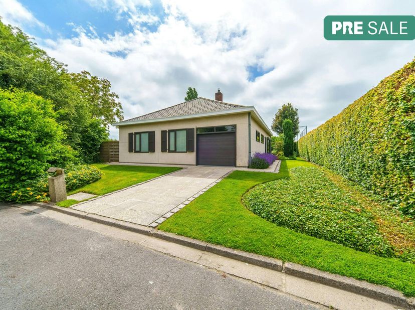 Vous recherchez une maison de plain-pied à vendre à Zillebeke, où vous pourrez profiter du calme et de la vue sur la verdure tout en bénéficiant d'un