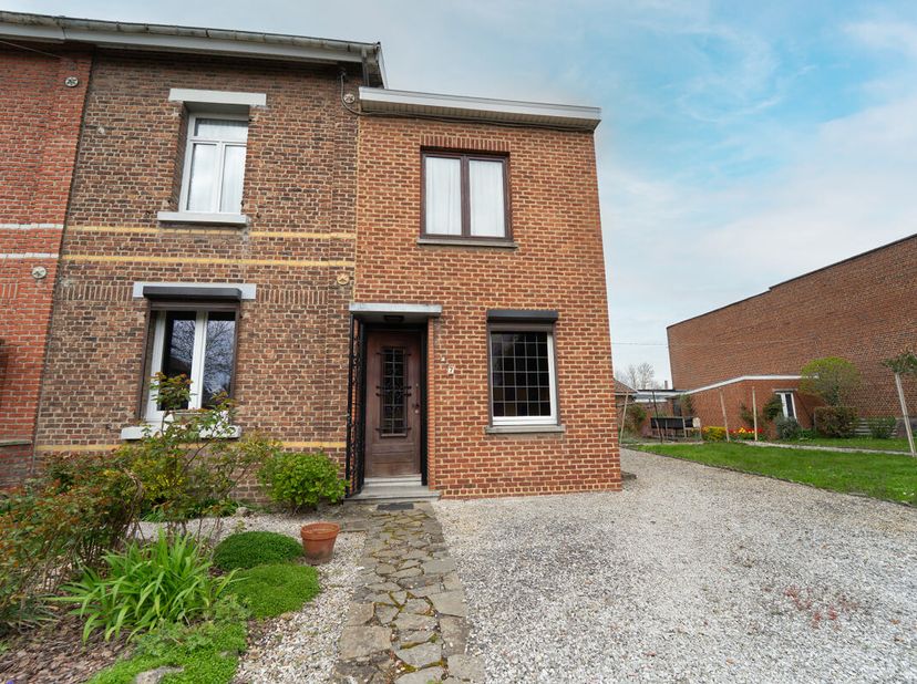 Huis te koop
                    in 6110 Montigny-le-Tilleul