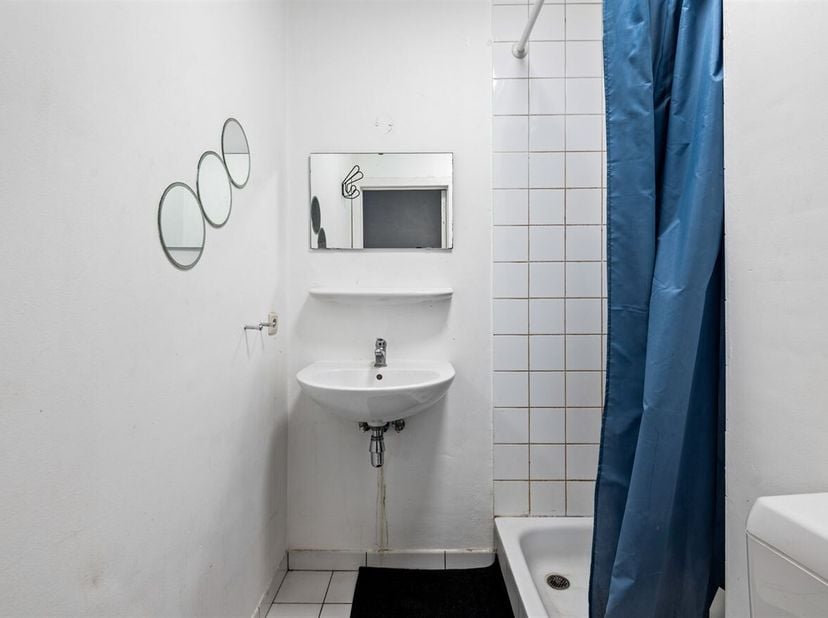 Studentenkamer/studio in het centrum van Antwerpen<br />
Ligging:<br />
Op een absolute toplocatie in de Antwerpse studentenbuurt, op wandelafstand va
