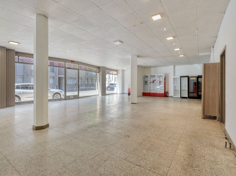 Bien professionnel à louer
                    à 3590 Diepenbeek