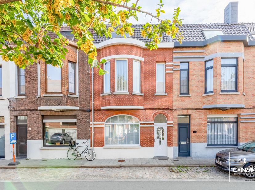 Huis te koop in Sint-Baafskouterstraat 99,
                    9000 Gent