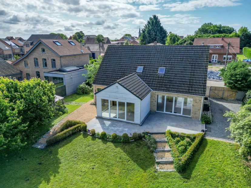 Huis te koop in ELIKSEMSTRAAT 8,
                    3400 Wange