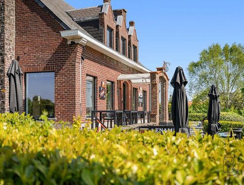                                         Bed and breakfast te koop in Parike, € 895.000
