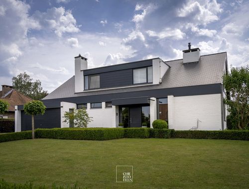                                         Eengezinswoning te koop in Rekem, € 699.000
