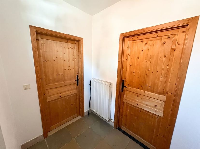 Ontdek deze karaktervolle woning!<br />
Ligging: verbindingsweg tussen Kapellen en Leugenberg, vlotte verbinding naar Hoogboom en centrum Kapellen, na