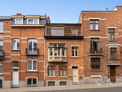                                         Duplex te koop in Ukkel, € 375.000
