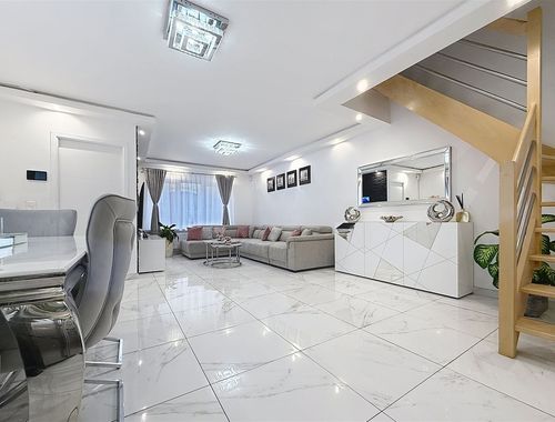                                         Maison à vendre à Mouscron, € 339.000
