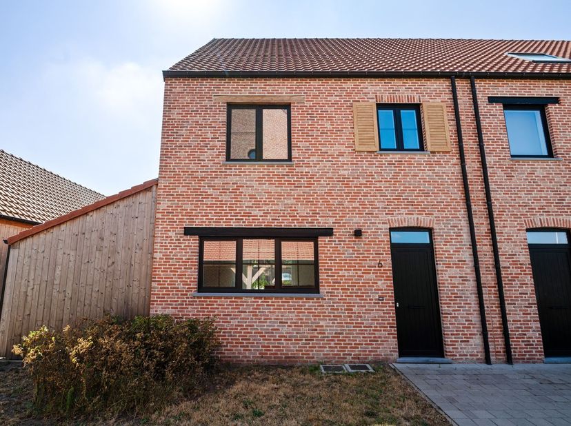 Instapklare, energiezuinige woning met 3 slaapkamers en zonnige tuin op een kindvriendelijke locatie in Nijlen.<br />
Bent u op zoek naar een instapk