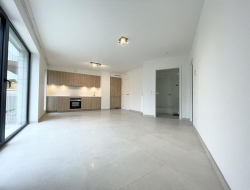                                         Appartement te huur in Sint-Lambrechts-Woluwe, € 1.400
