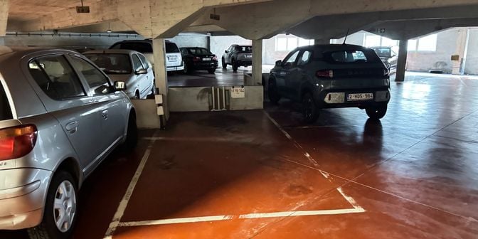 Garage te huur in Aartshertoginnestraat 23 bus 246, 8400 Oostende