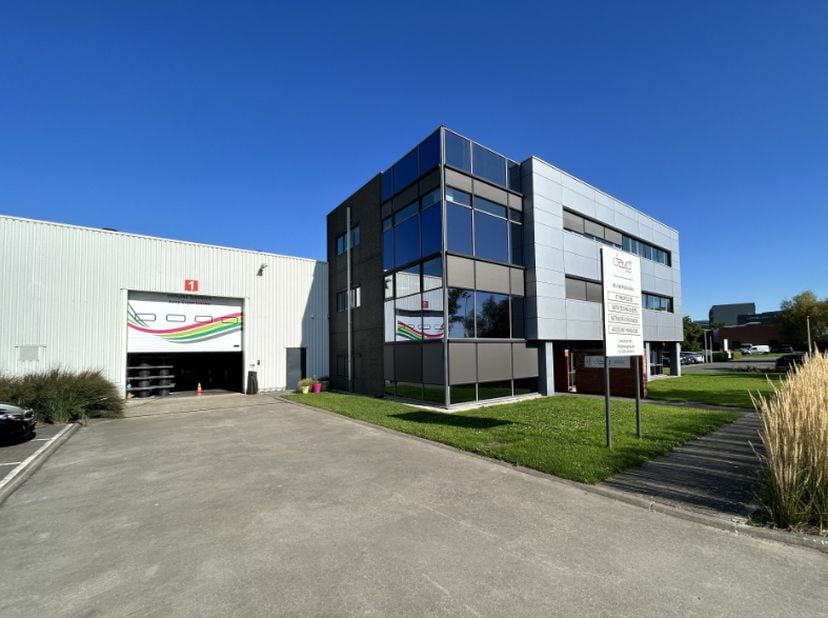 Bedrijfsvastgoed te huur in Poortakkerstraat 39,
                    9051 Sint-Denijs-Westrem