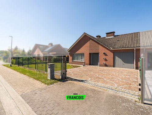                                         Koppelwoning te koop in Kerksken, € 395.000
