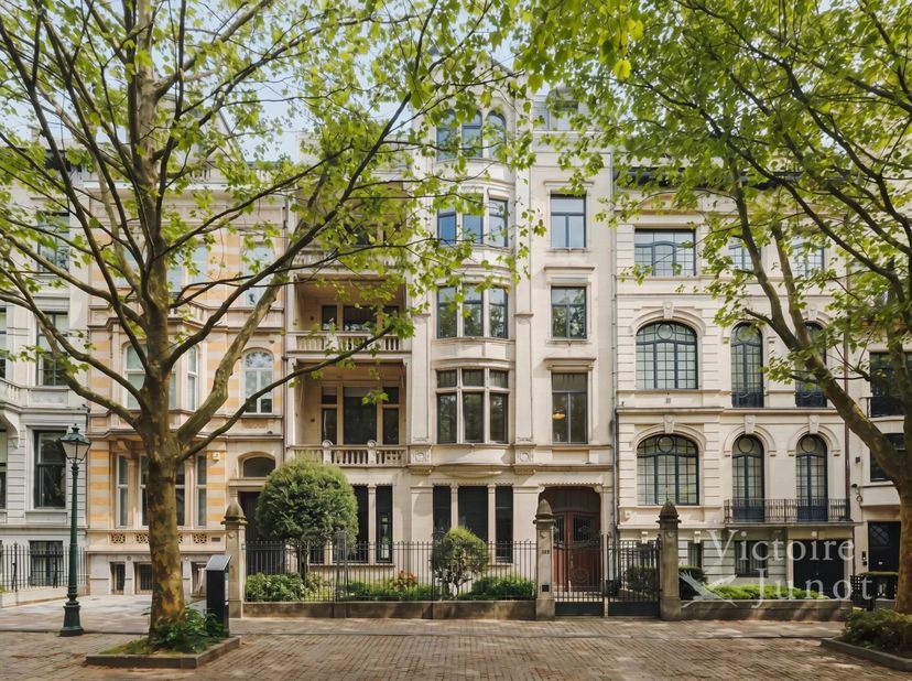 Goed gepresenteerd door Zinchenko Maia:maia.zinchenko@victoire.be<br />
Victoire-Junot presenteert u: op de prestigieuze Avenue Molière, in een zeer m