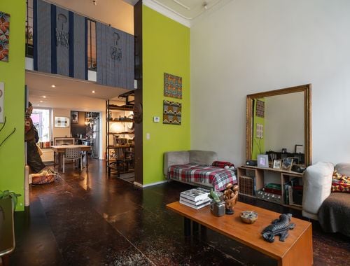                                         Triplex te koop in Koekelberg, € 300.000
