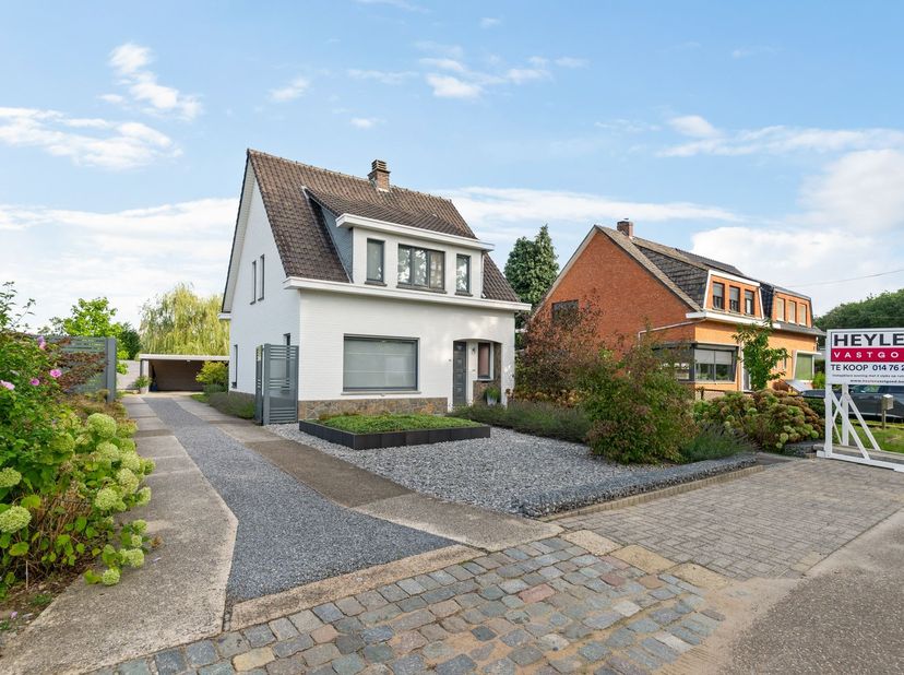 Huis te koop in Lieven Heerstraat 61,
                    2400 Mol