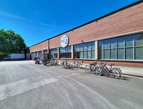                                         Kantoor te huur in Gent, € 1.227
