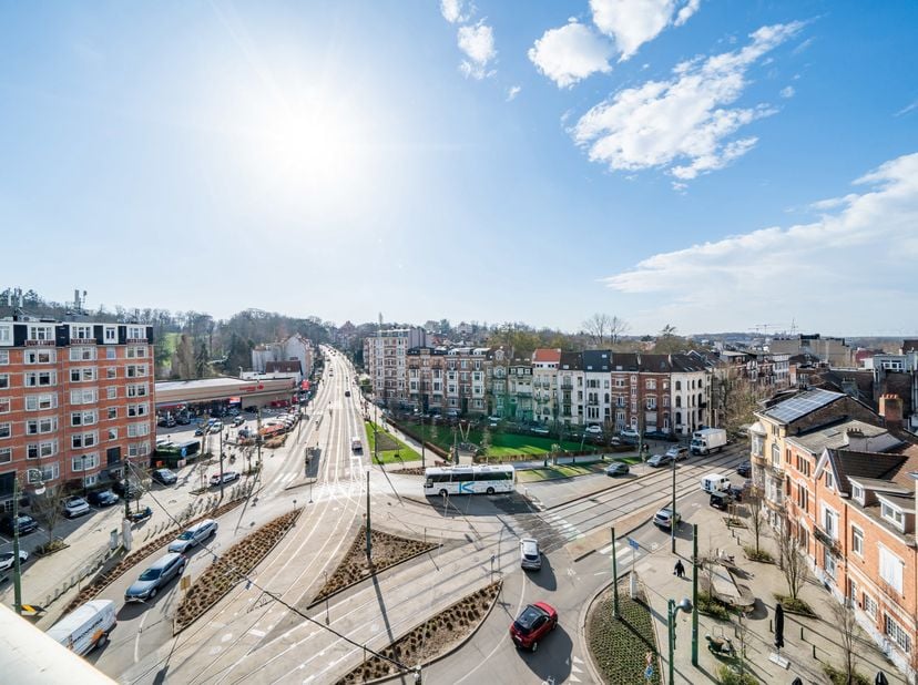 Appartement te koop in Square Georges Marlow 1,
                    1180 Ukkel