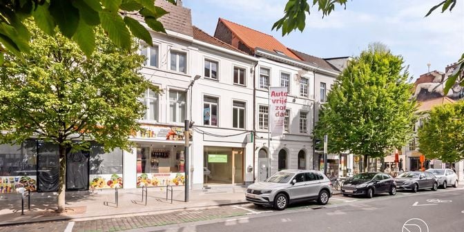Bien professionnel à vendre à Doorniksestraat 45, 8500 Kortrijk