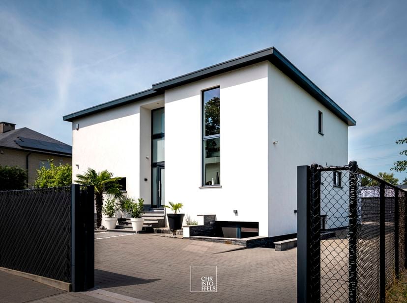 Huis te koop in Genieskensstraat 11,
                    3630 Leut