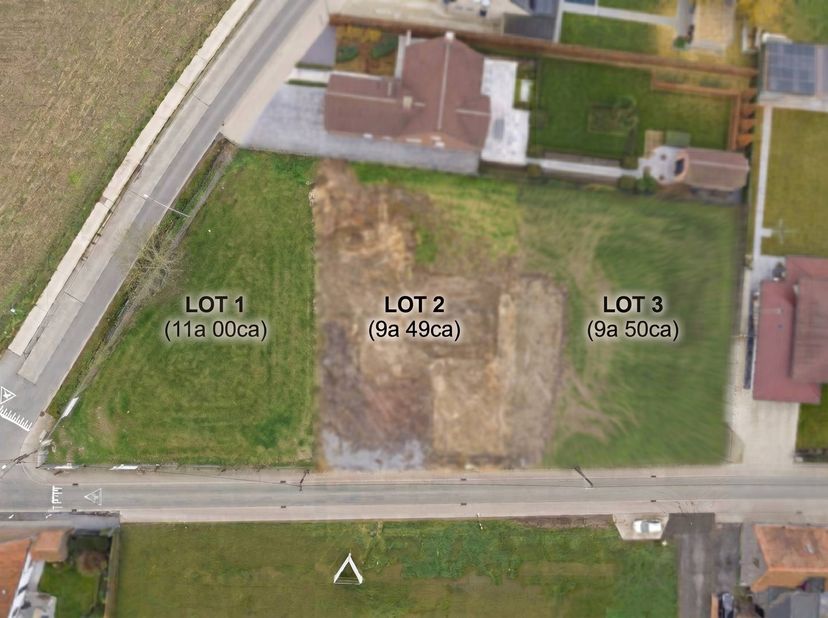 Bent u op zoek naar ruimte, privacy en de vrijheid om uw droomwoning te realiseren? Dit indrukwekkende hoekperceel van maar liefst 1.100 m² biedt u al