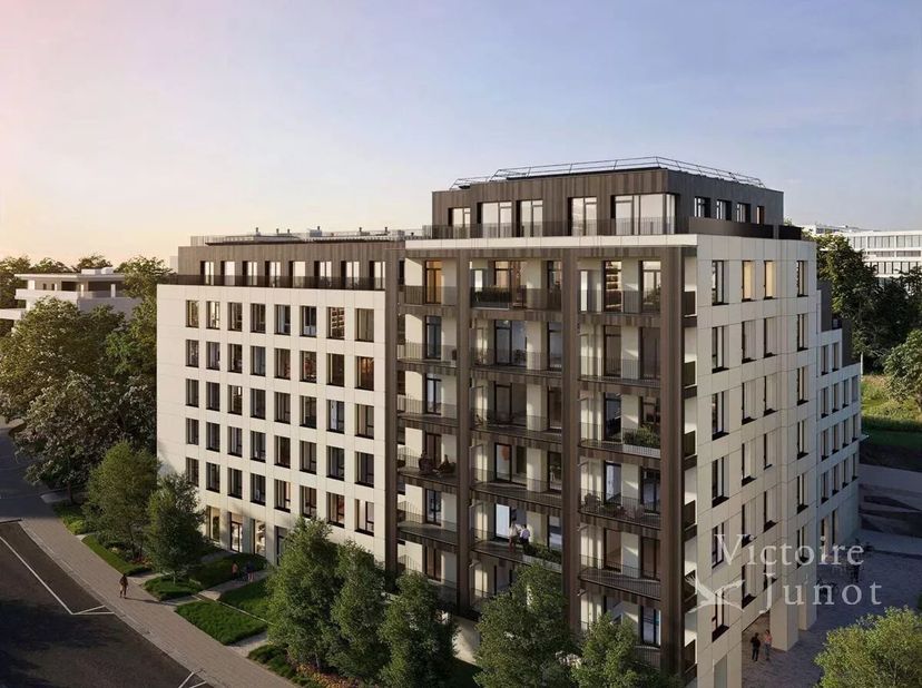 Bien professionnel à vendre
                    à 1200 Woluwe-Saint-Lambert