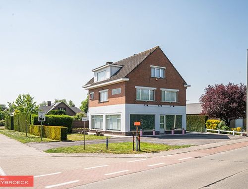                                         Bien commercial à vendre à De Pinte, € 525.000
