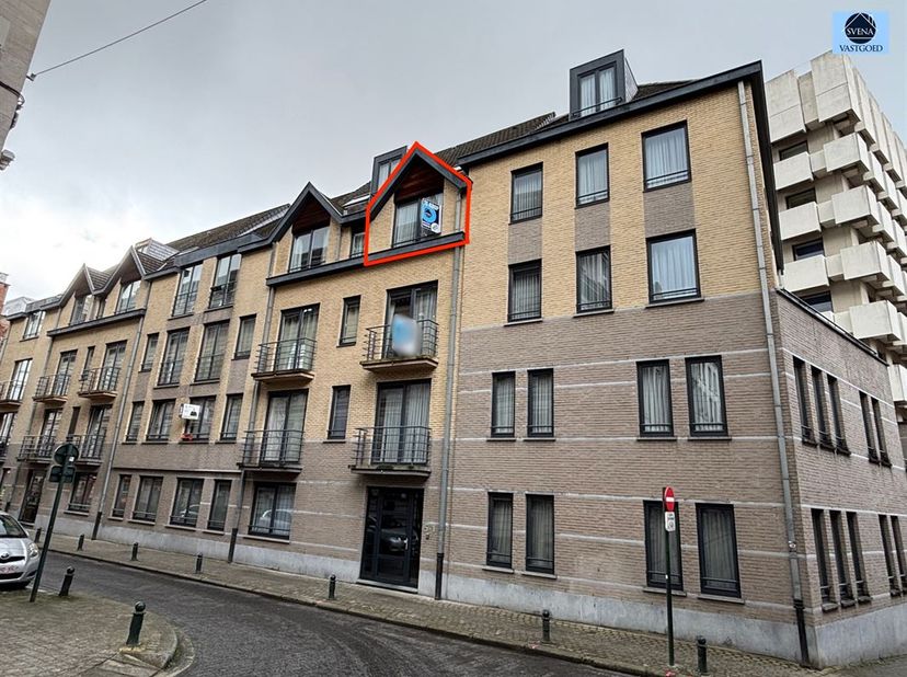 !!!VERKOCHT!!!<br />
GOED GELEGEN STUDIO IN NABIJHEID VAN OPENBAAR VERVOER.<br />
Vraagprijs : 139.000 euro<br />
<br />
Deze studio is zeer goed