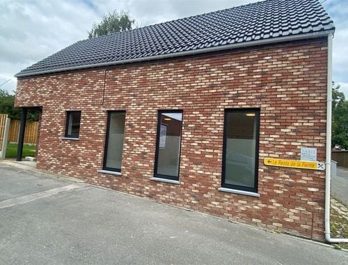                                         Eengezinswoning te huur in Chapelle-à-Oie, € 900
