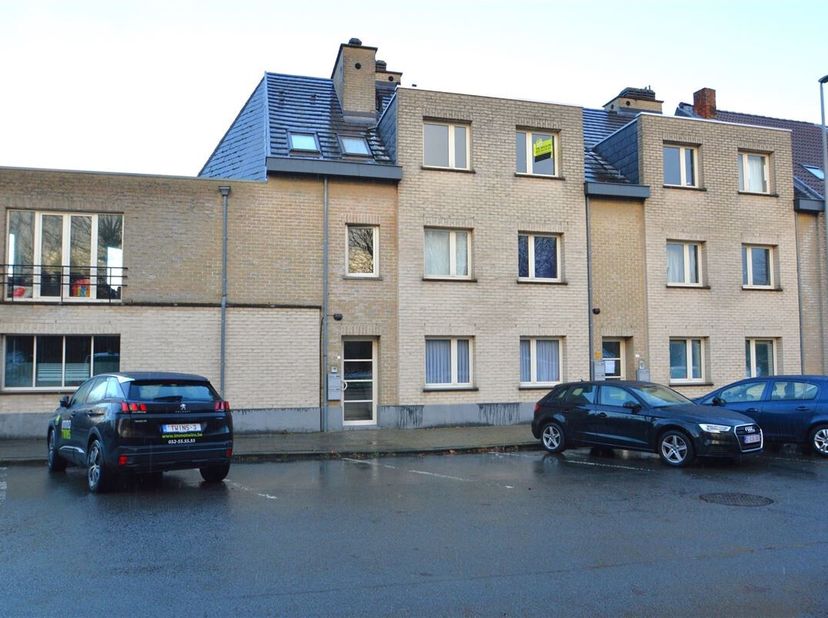 Gezellig appartement vlakbij centrum Dendermonde<br />
Gelegen nabij het centrum van Dendermonde en op 200 m van stadspark en het station, biedt dit g