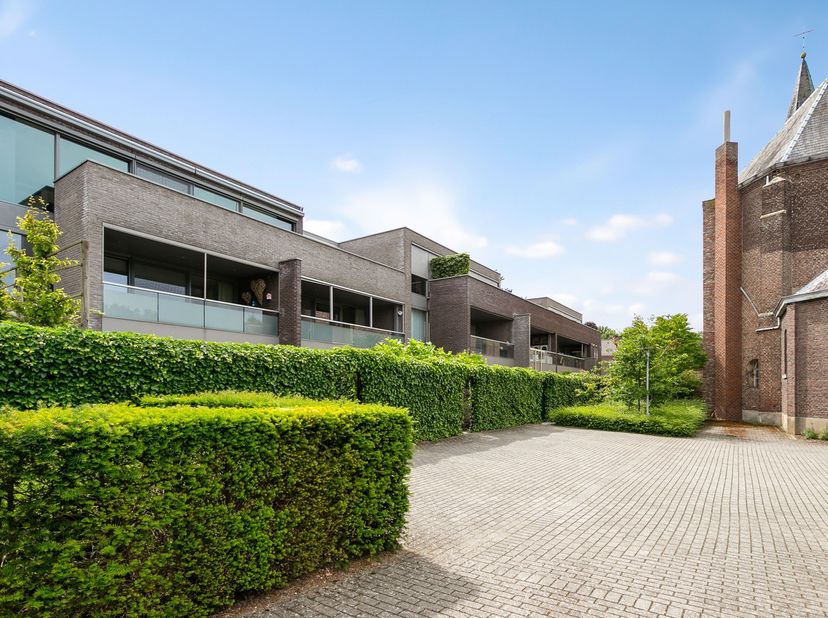 Bent u op zoek naar een luxueus afgewerkt appartement op een uitzonderlijke topligging, waar ruimte, comfort en kwaliteit centraal staan? Dan is dit p