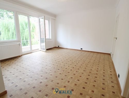                                         Studio te huur in Elsene, € 875
