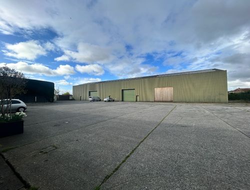                                         Entrepôt à louer à Wervik, € 2.900
