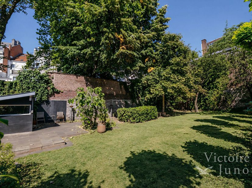 Huis te huur in RUE CAPOUILLET 16,
                    1050 Elsene