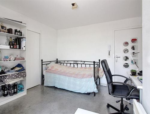                                         Kot-Colocation à louer à Tournai, € 370
