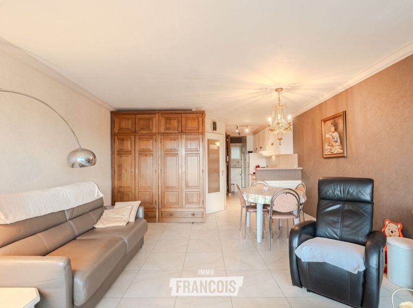 Appartement te koop in Zeedijk 23 bus F1,
                    8430 Middelkerke