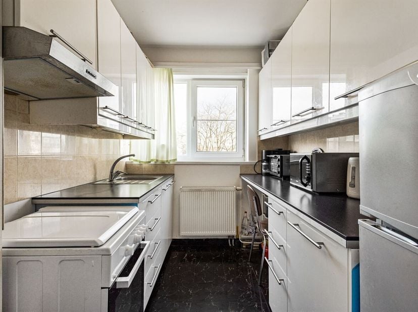 Ligging: <br />
Het appartement bevindt zich op wandelafstand van winkels, restaurants en openbaar vervoer. Dankzij de centrale ligging geniet u van e