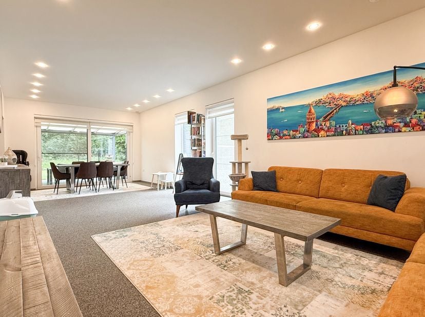 Instapklare en energiezuinige gezinswoning op toplocatie in Genk<br />
<br />
Welkom in deze prachtige recente woning, gelegen aan de Peperblook 21 in