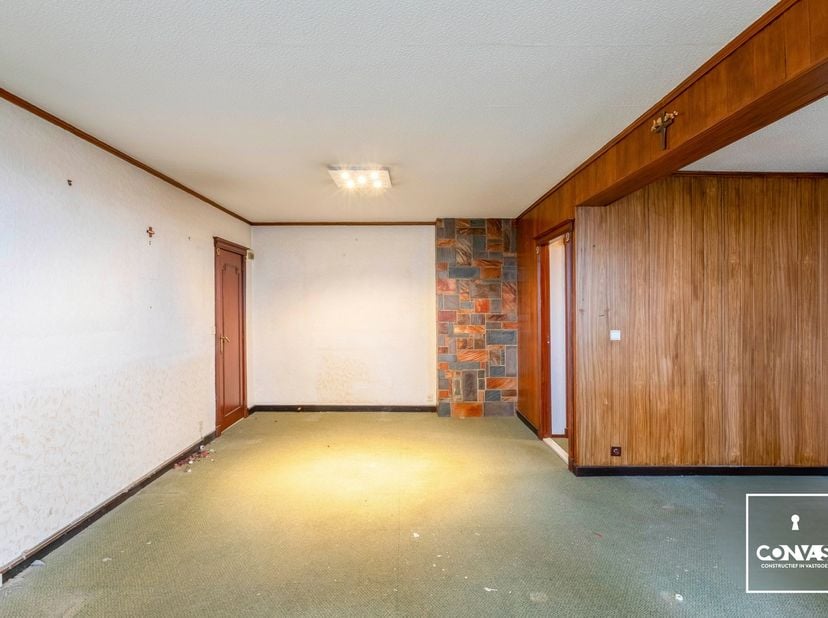 Dit te renoveren appartement bevindt zich in de residentie Ter Leie, met zicht op&amp;nbsp;het Groenevalleipark. Dankzij deze uitstekende ligging geniet u