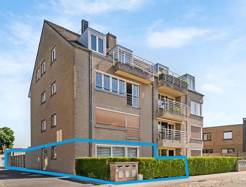                                         Appartement te koop in Sint-Kruis, € 249.000
